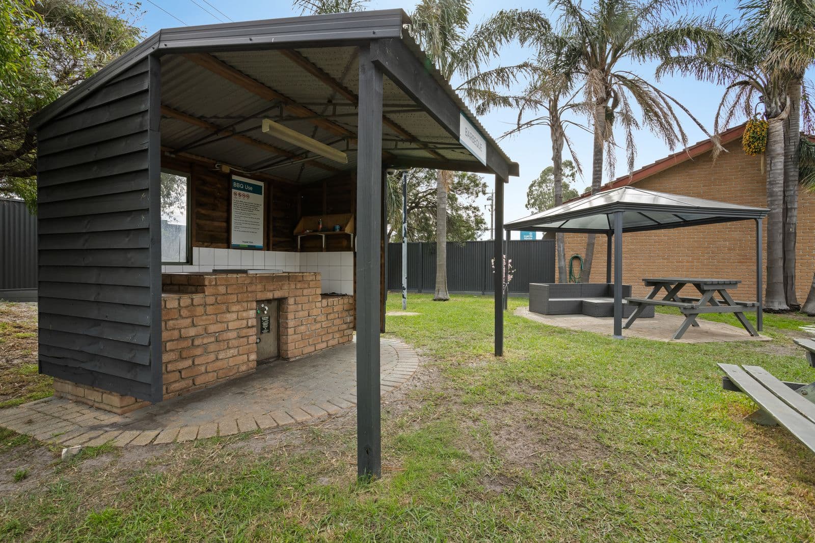 Ingenia Rentals Carrum Downs BBQ area