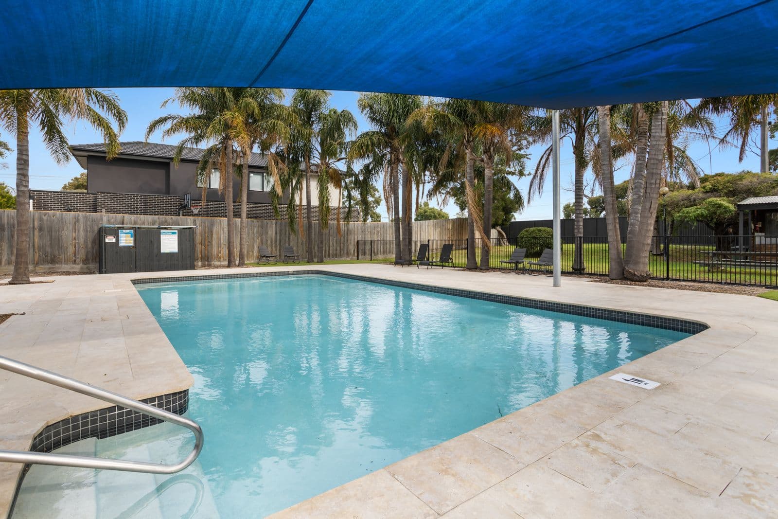 Ingenia Rental Carrum Downs pool